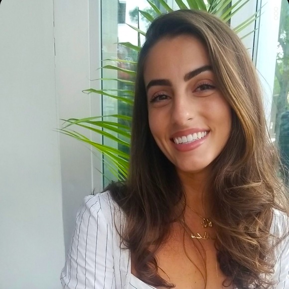 About the seller! 💗 - Picture 2 of 2